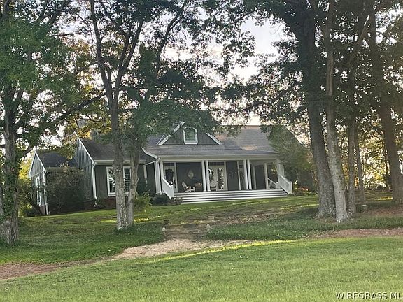 2nd image of 49 Ridgeland Trl