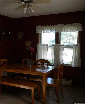 3rd image of 2091 Cottage Ave E