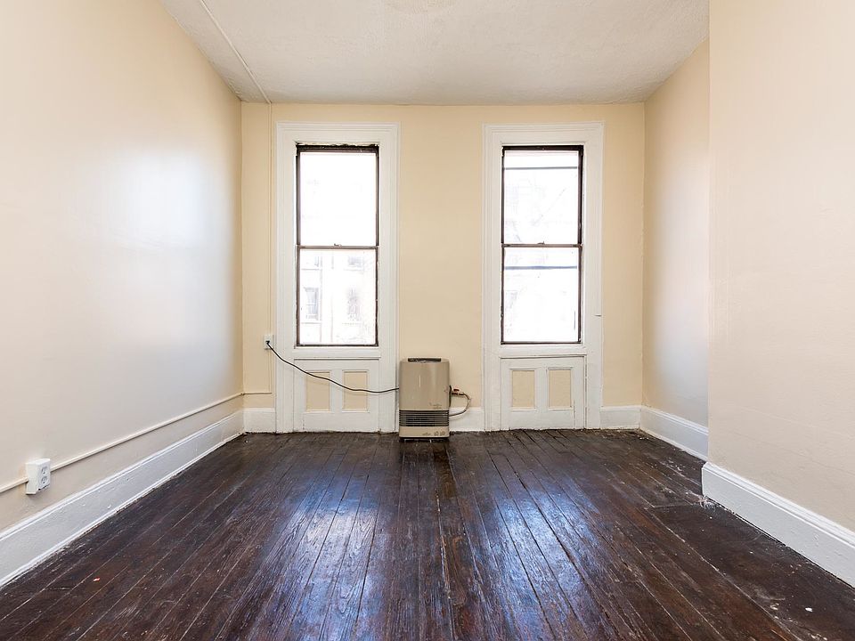 1st image of 113 Graham Ave APT 3L