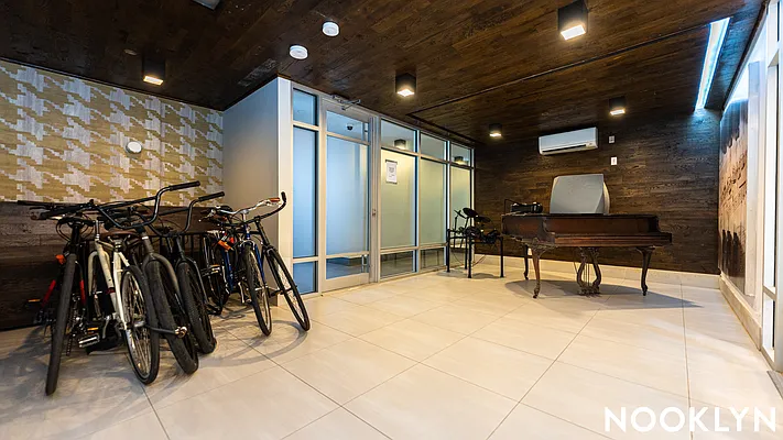 Rented by Nooklyn NYC LLC | media 44