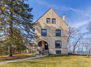 23 Scott Loop, Highland Park, IL 60035