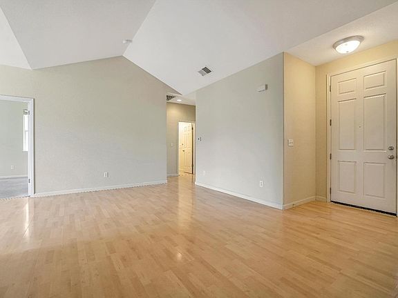 5th image of 2134 Northfield Drive