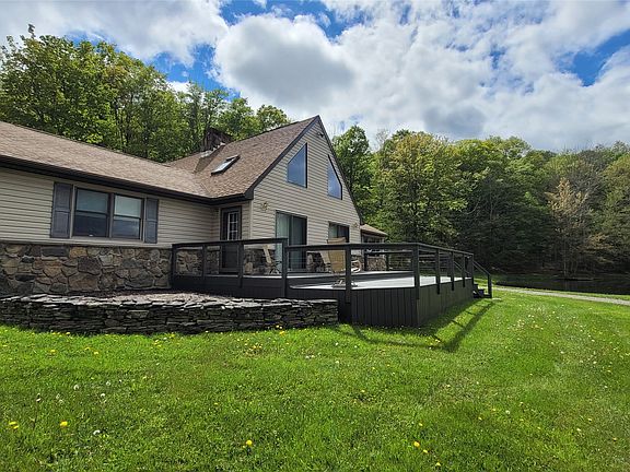 3rd image of 149 Grand View Ln