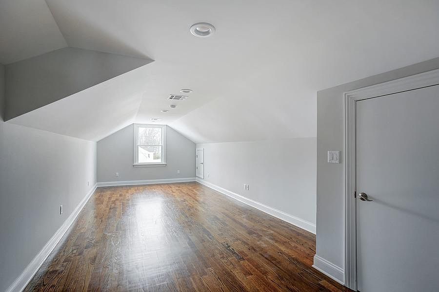 1st image of 2247 124th St