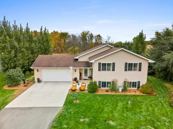 608 Riverview Ct, Fremont, WI 54940