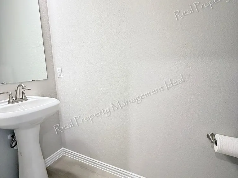 2871 Baneberry Ln — Photo 8
