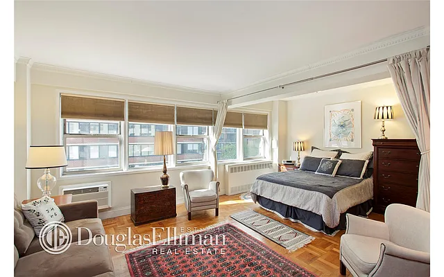 Sold by Douglas Elliman | media 10