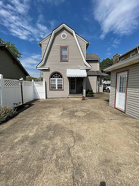 1612 Highland Ave, New Castle, PA 16105 | Zillow
