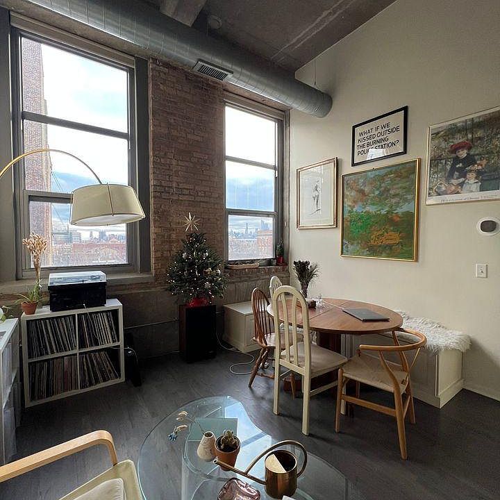 1st image of 1735 N Paulina St APT 303