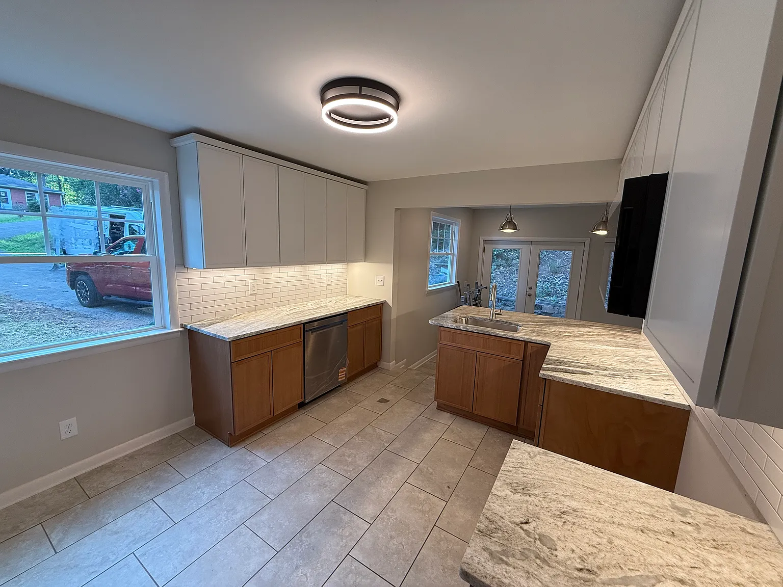 3 bed, 1603 sqft, $1,995 — Photo 2