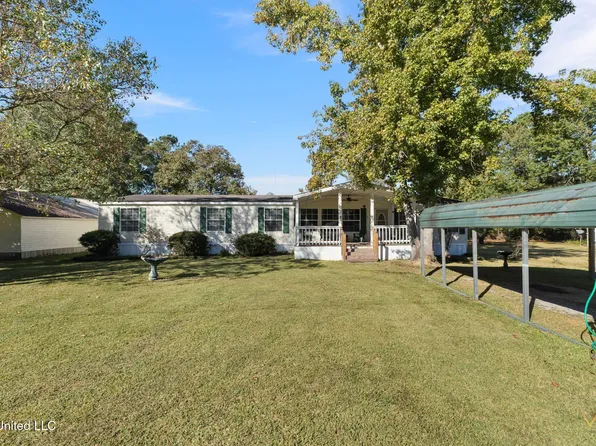 32 Kipper Dr, Moselle, MS 39459