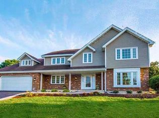 1750 Penn Ct, Naperville, IL 60565