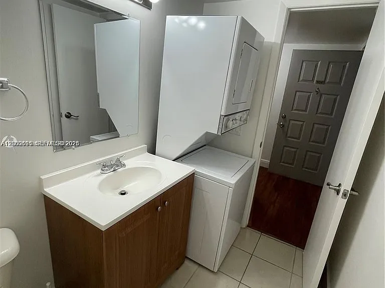 721 N Pine Island Rd #104 — Photo 14