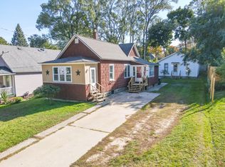 993 W Grand Ave, Muskegon, MI 49441