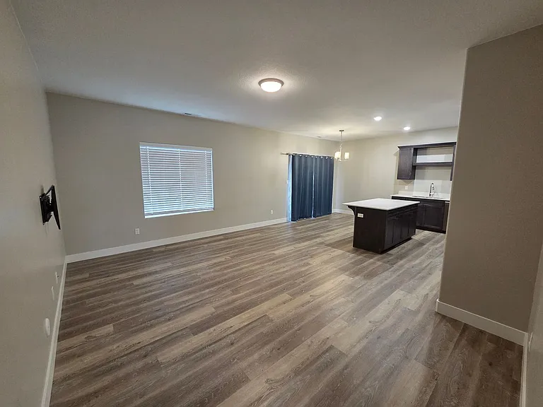 3127 W 1675 N #E — Photo 6