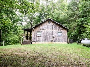 1446 Jones Chapel Rd, Byrdstown, TN 38549