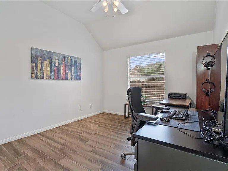 2101 Aaron Ross Way — Photo 23