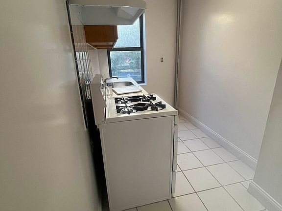 3rd image of 4717 39th St #2B