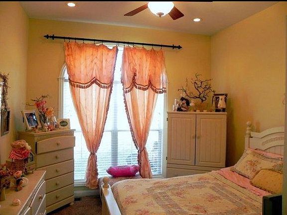 4th image of 1624 Mando Ln
