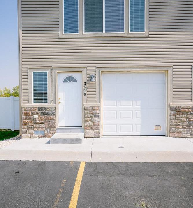 1st image of 3518 E Greenfield Dr