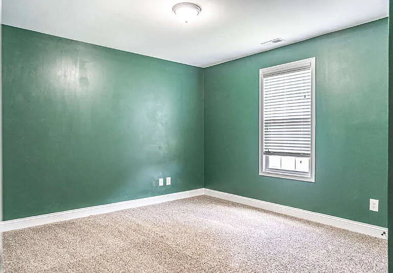 216 Tipperary St — Photo 18