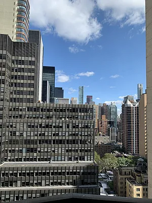 Rented by R New York | media 21