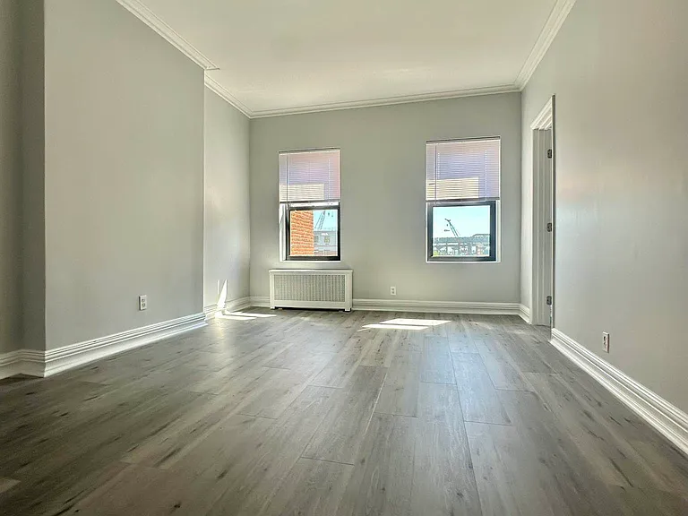 95 3rd St #2 — Photo 1