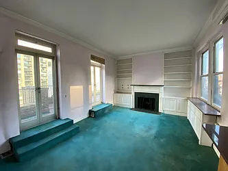 Sold by Manhattan Network Inc.