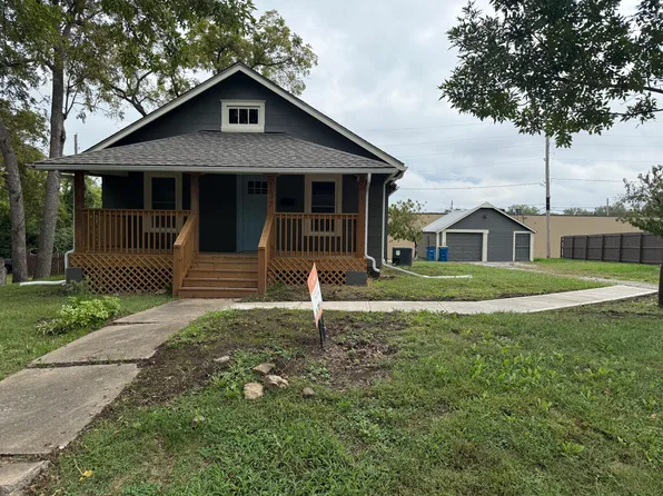 137 Dorsey St, Liberty, MO 64068