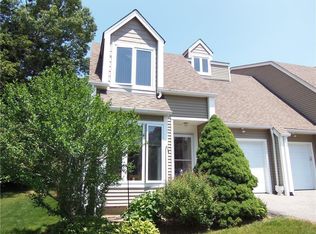 30 Spring Pond Dr, Ossining, NY 10562