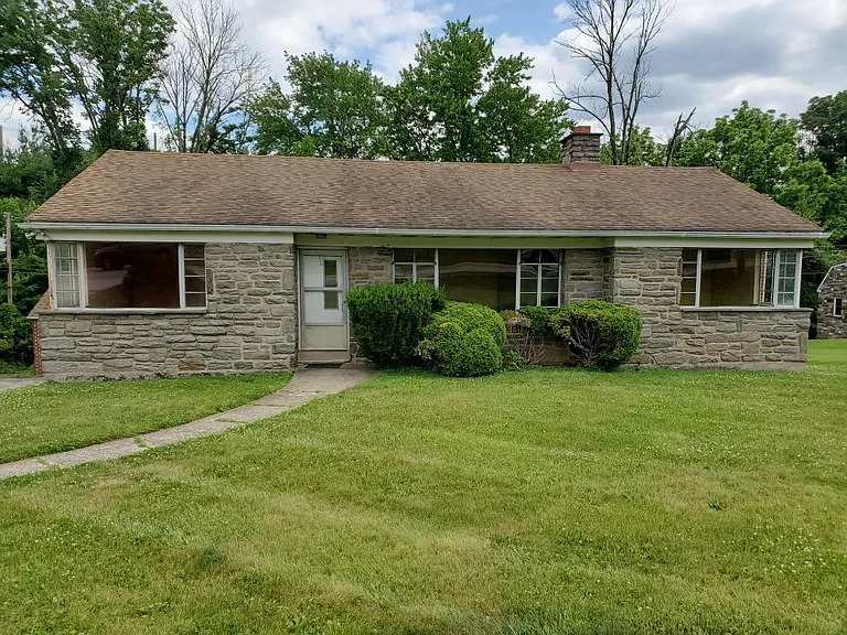 4022 W Chester Pike — Photo 1