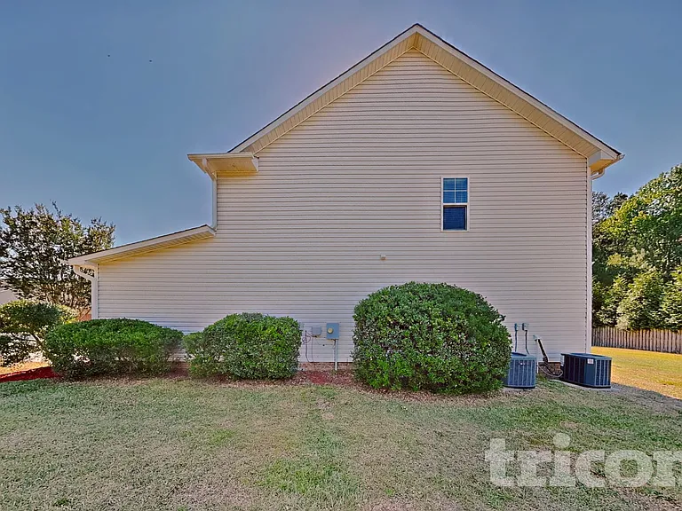401 Bruce Johnson Rd — Photo 14