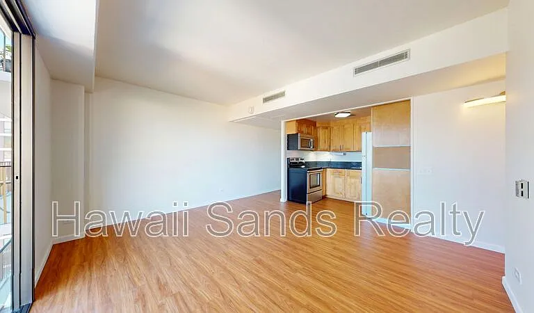 225 Queen St #21H — Photo 1