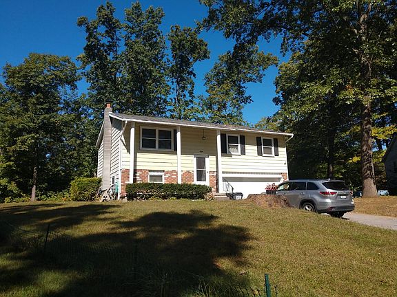 2nd image of 8 Lincoln Ct