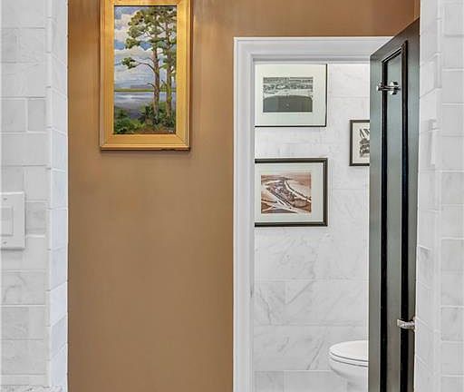 4th image of 7300 Lakeshore Dr APT 20