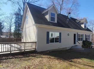 19113 Wayne Dr, Triangle, VA 22172