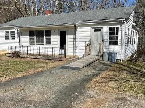 41 S Park Rd, North Wilkesboro, NC 28659