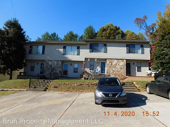 3rd image of 10413 Victoria Dr APT D