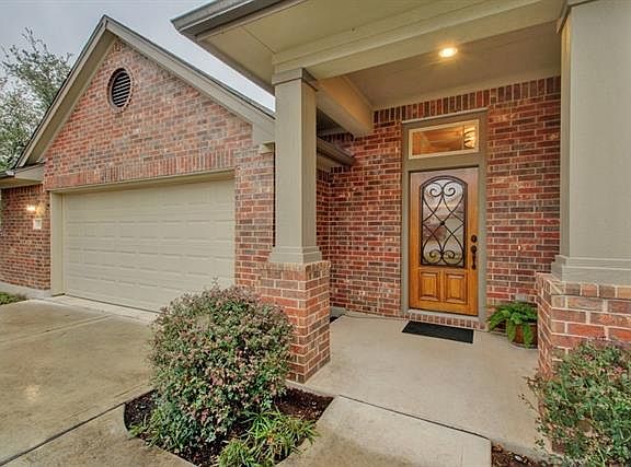 4th image of 704 Edwards Walk Dr