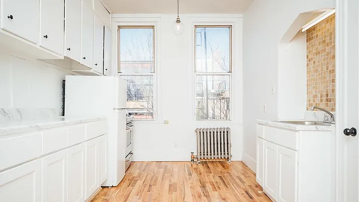 Rented by Nooklyn NYC LLC | media 22