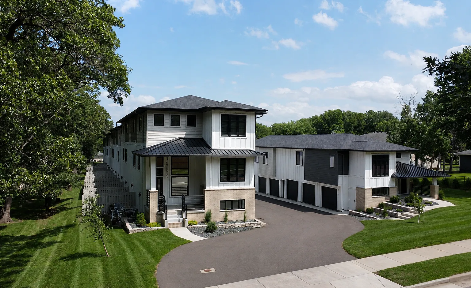 Theodora Rowhomes — Photo 1