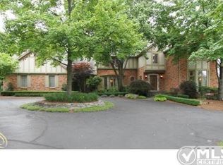 3055 Chestnut Run Dr, Bloomfield Hills, MI