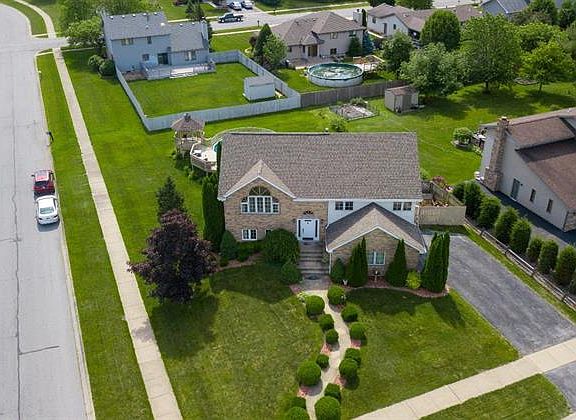 5th image of 8811 Schillton Dr