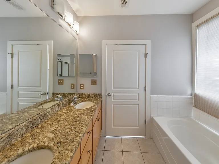 799 Hammond Dr #1-219 — Photo 20