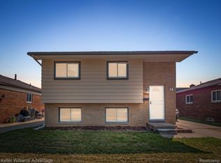 549 Superior St, River Rouge, MI 48218