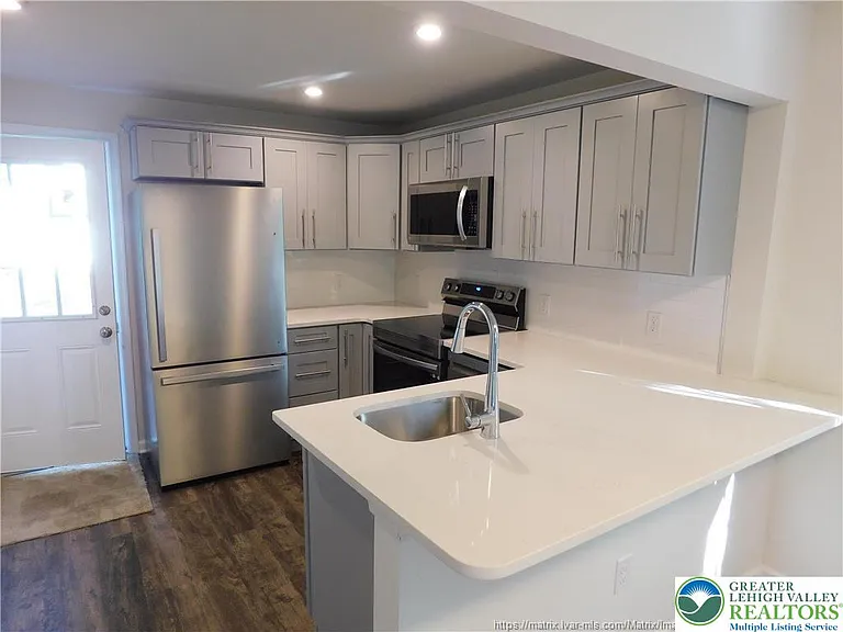 1414 Iron St — Photo 9