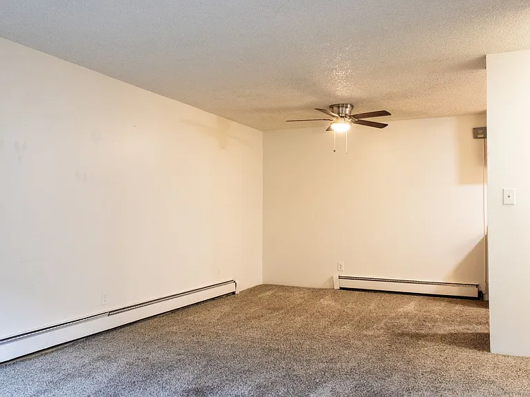 Big Horn Apartments — Photo 24