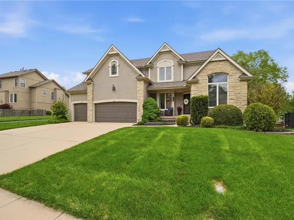 5308 W 161st St, Overland Park, KS 66085