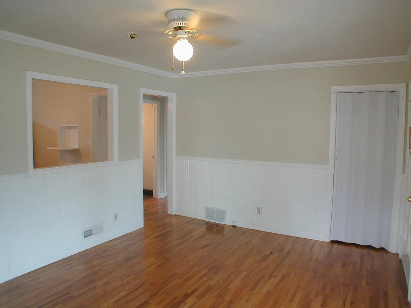 House For Lease — Photo 3