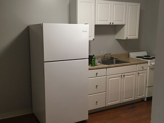 3rd image of 33 N Paint St APT 314